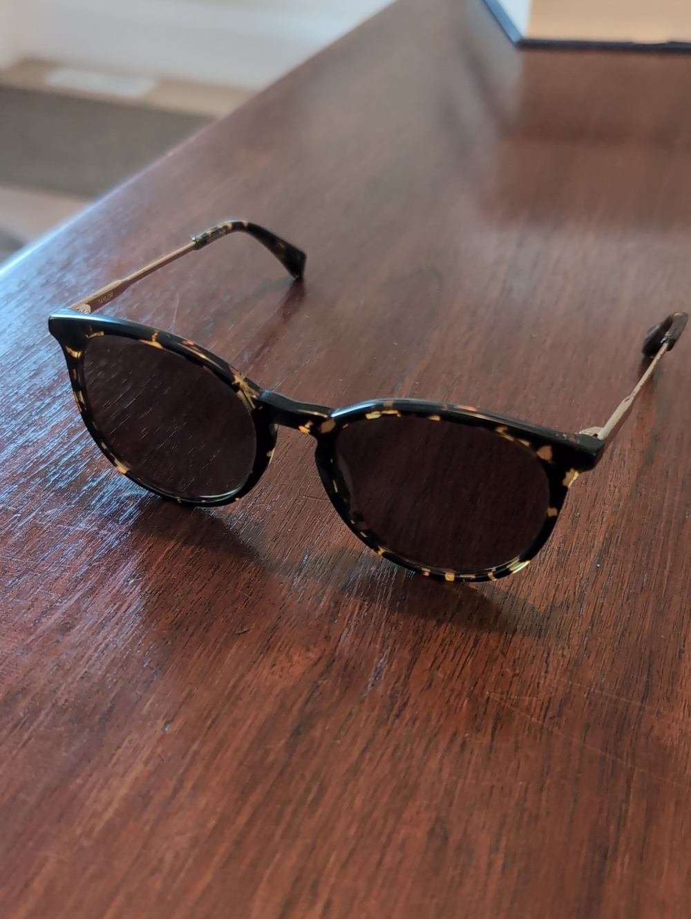 Ollie Quinn Classic Tortoiseshell Sunglasses